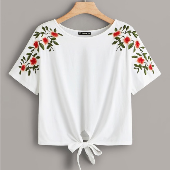 SHEIN Tops - SHEIN Flower Top